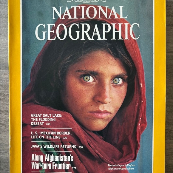 Super Vintage National Geographic Magazine lot. - Picture 1 of 10